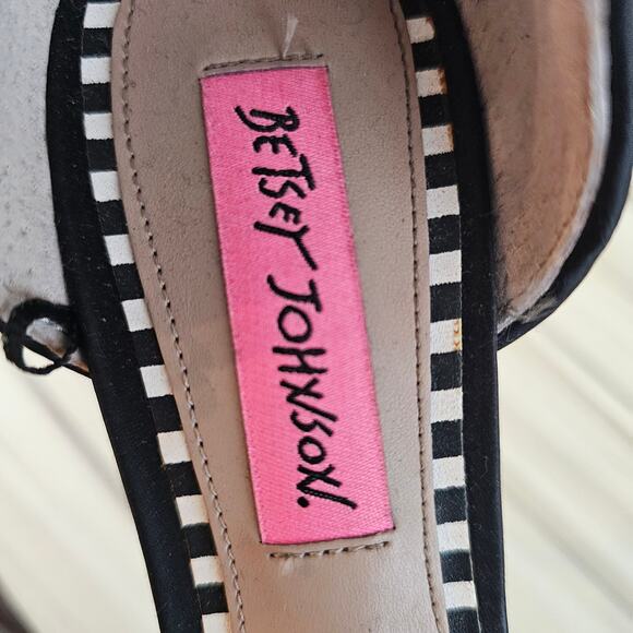 Betsey Johnson Black Mesh Ankle Straps Pointy Toe Stiletto Pumps Heels Size 8.5 - Picture 8 of 9